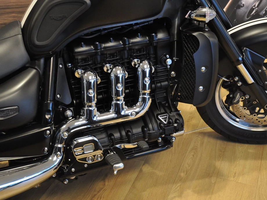 Angebot Triumph Rocket III Roadster Bild 3: Angebot Triumph Rocket III Roadster