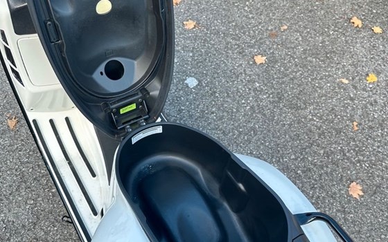 Gebrauchtmotorrad Vespa GTS 300 i.e. Super Sport - Bild 11