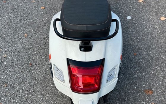 Gebrauchtmotorrad Vespa GTS 300 i.e. Super Sport - Bild 5