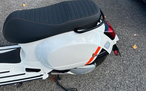Gebrauchtmotorrad Vespa GTS 300 i.e. Super Sport - Bild 7