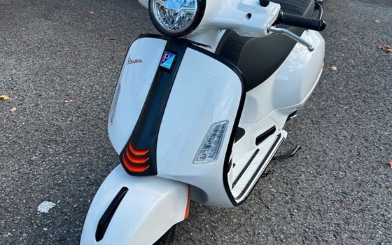 Gebrauchtmotorrad Vespa GTS 300 i.e. Super Sport - Bild 8