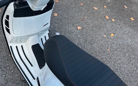 Gebrauchtmotorrad Vespa GTS 300 i.e. Super Sport - Bild 9