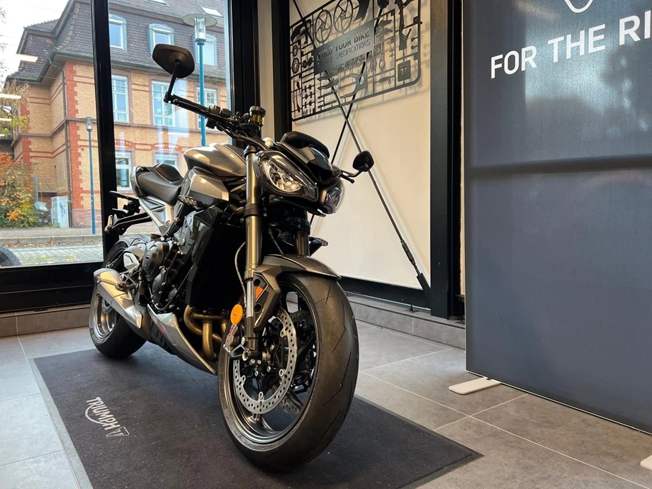 Angebot Triumph Street Triple 765 RS Bild 4: Angebot Triumph Street Triple 765 RS