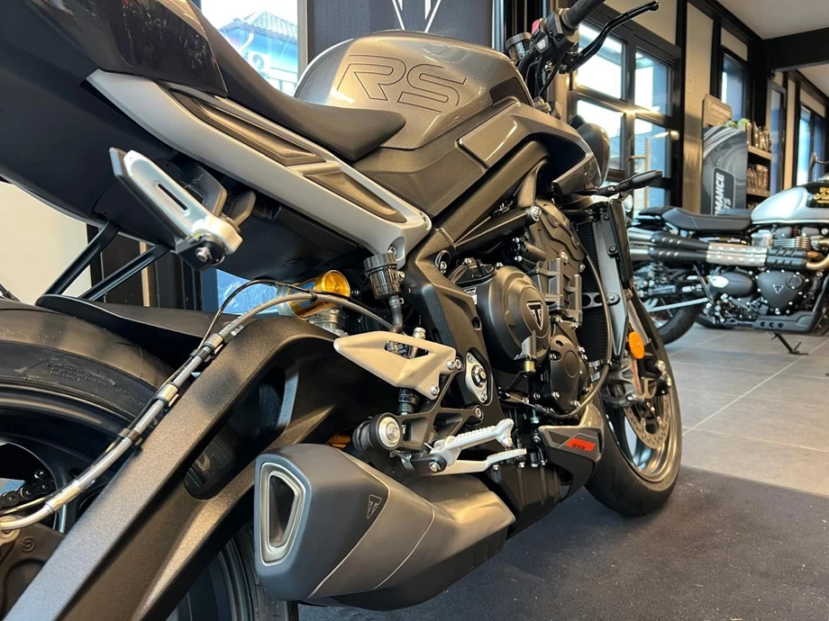 Angebot Triumph Street Triple 765 RS Bild 7: Angebot Triumph Street Triple 765 RS