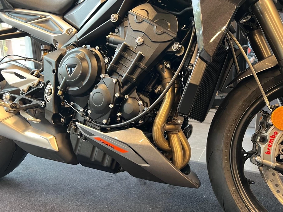 Angebot Triumph Street Triple 765 RS Bild 9: Angebot Triumph Street Triple 765 RS