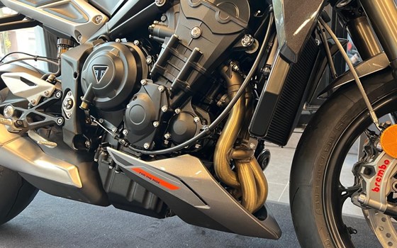 Neufahrzeug Triumph Street Triple 765 RS - Bild 9