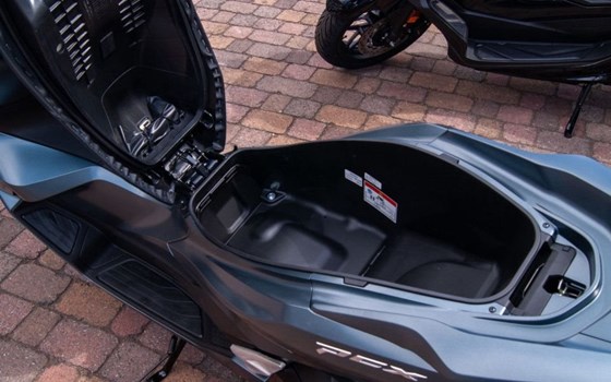 Gebrauchtmotorrad Honda PCX125 - Bild 3