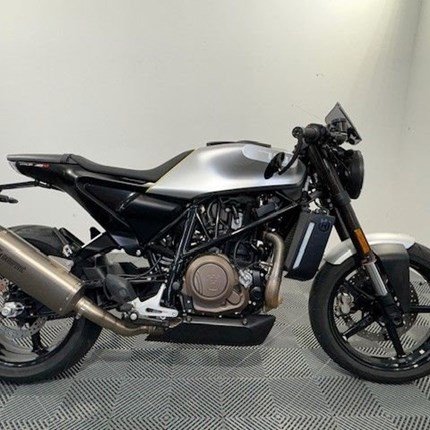 GEBRAUCHTFAHRZEUG Husqvarna Vitpilen 701