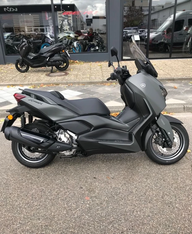 Yamaha XMAX 300