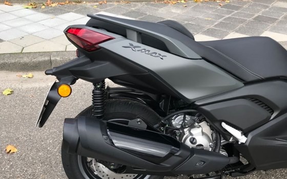 Gebrauchtmotorrad Yamaha XMAX 300 - Bild 3