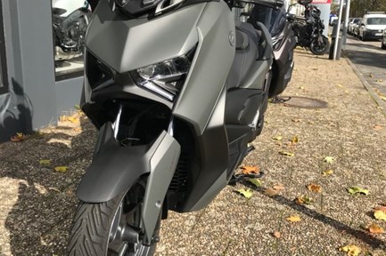 Yamaha XMAX 125