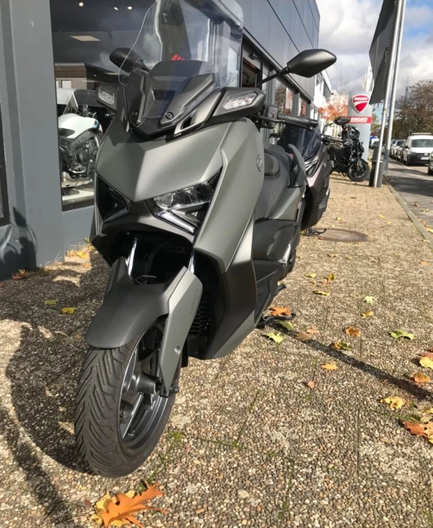 Yamaha XMAX 125