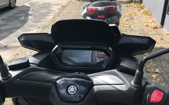 Gebrauchtmotorrad Yamaha XMAX 125 - Bild 3