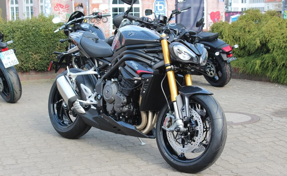 Angebot Triumph Speed Triple 1200 RS Bild 2: Angebot Triumph Speed Triple 1200 RS
