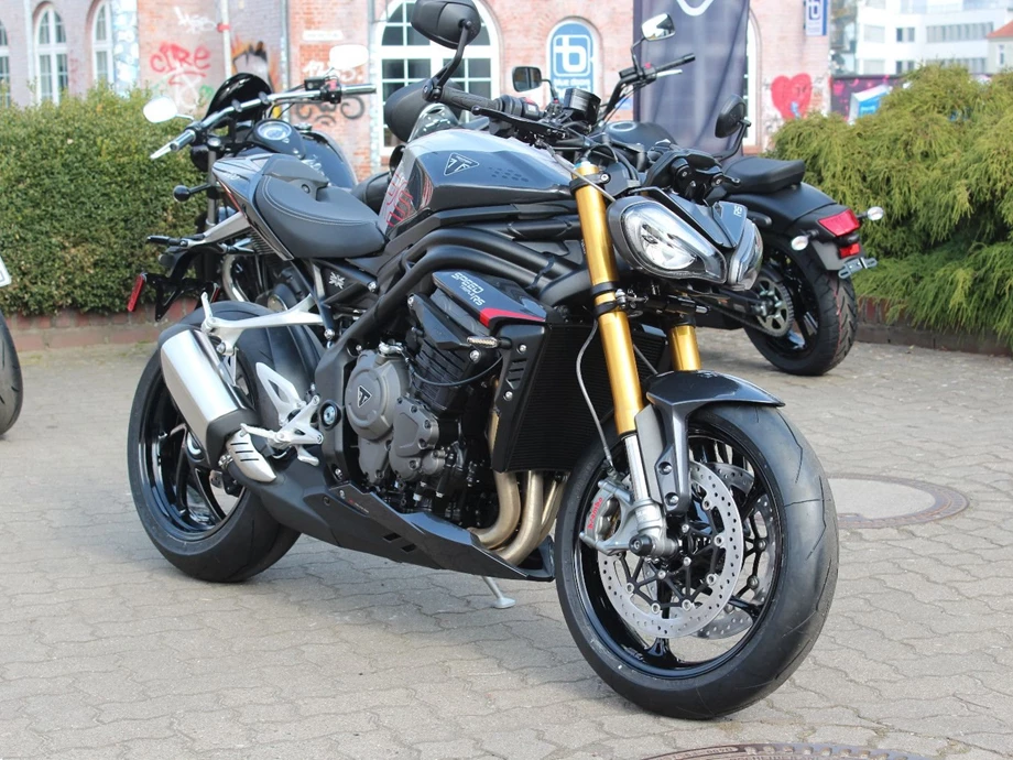 Angebot Triumph Speed Triple 1200 RS Bild 2: Angebot Triumph Speed Triple 1200 RS
