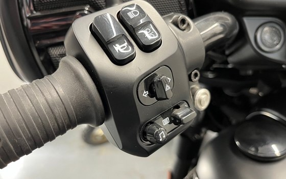 Gebrauchtmotorrad Indian Chieftain Dark Horse - Bild 7