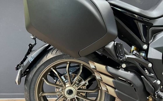 Neufahrzeug MV Agusta Turismo Veloce 800 Lusso SCS - Bild 2