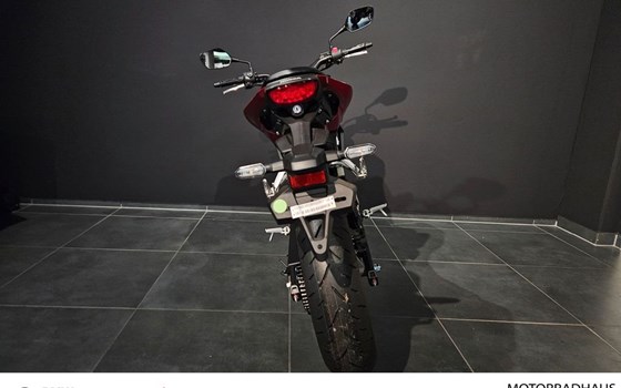 Gebrauchtmotorrad Honda CB125R - Bild 7