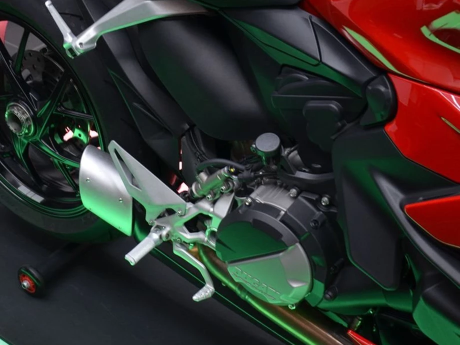 Angebot Ducati Streetfighter V2 Bild 13: Angebot Ducati Streetfighter V2