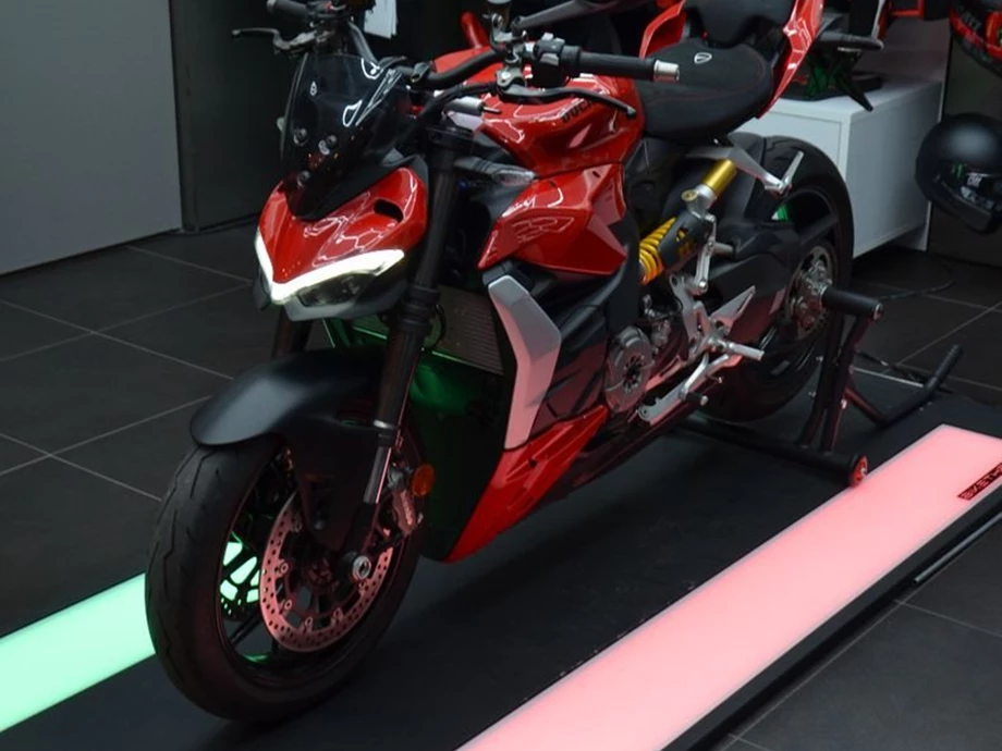 Angebot Ducati Streetfighter V2 Bild 4: Angebot Ducati Streetfighter V2