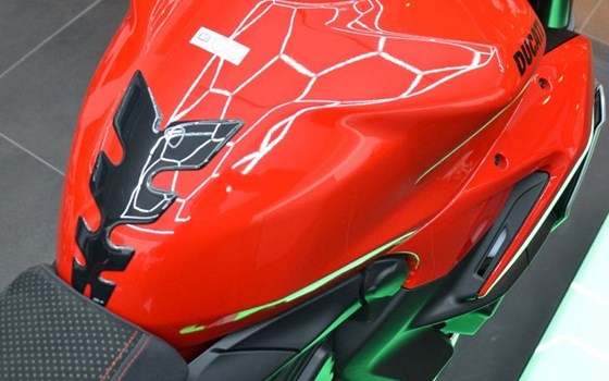 Gebrauchtmotorrad Ducati Streetfighter V2 - Bild 5