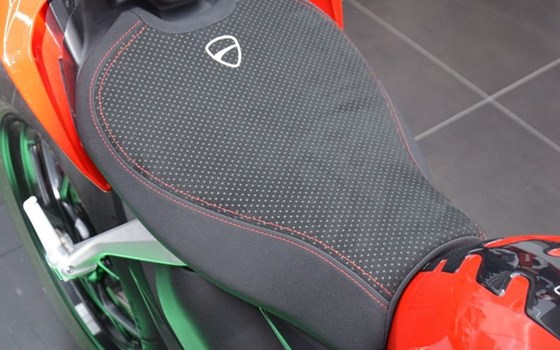 Gebrauchtmotorrad Ducati Streetfighter V2 - Bild 8