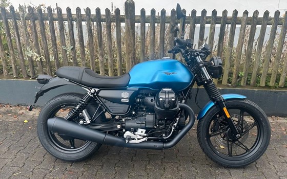Neufahrzeug Moto Guzzi V7 Stone - Bild 1