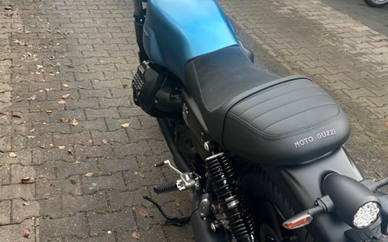 Neufahrzeug Moto Guzzi V7 Stone - Bild 4
