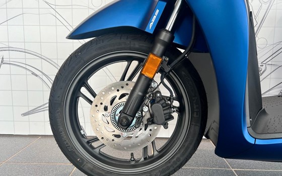 Gebrauchtmotorrad Honda SH125i - Bild 10