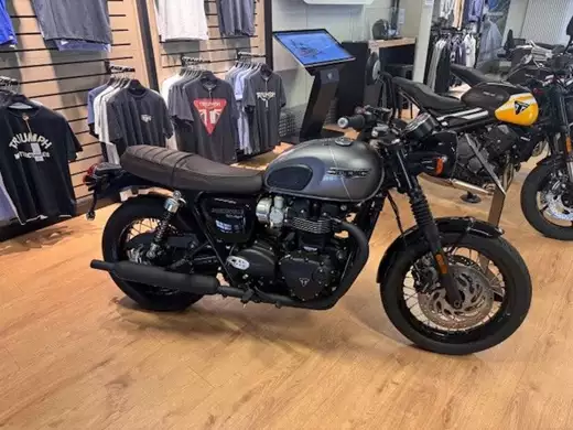 Triumph Bonneville T120 Black