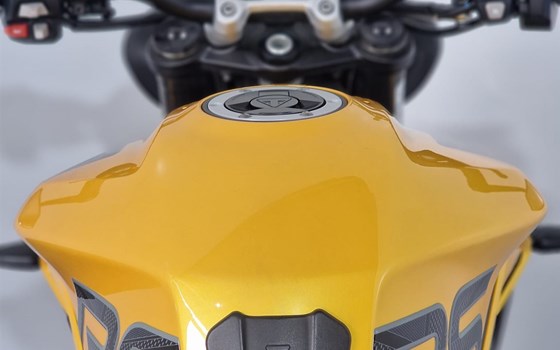 Gebrauchtmotorrad Triumph Street Triple 765 RS - Bild 4 Gebrauchtmotorrad Triumph Street Triple 765 RS - Bild 4