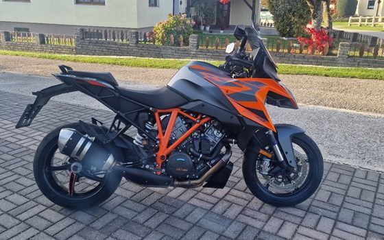 Gebrauchtmotorrad KTM 1290 Super Duke GT - Bild 10 Gebrauchtmotorrad KTM 1290 Super Duke GT - Bild 10