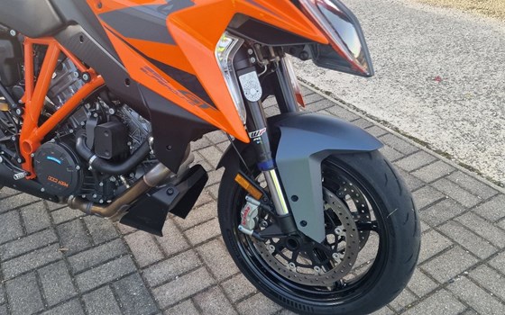 Gebrauchtmotorrad KTM 1290 Super Duke GT - Bild 11 Gebrauchtmotorrad KTM 1290 Super Duke GT - Bild 11