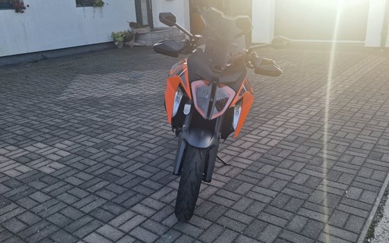 Gebrauchtmotorrad KTM 1290 Super Duke GT - Bild 7 Gebrauchtmotorrad KTM 1290 Super Duke GT - Bild 7