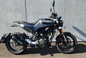Husqvarna Svartpilen 125