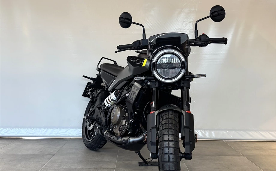 Angebot Husqvarna Svartpilen 401 Bild 4: Angebot Husqvarna Svartpilen 401