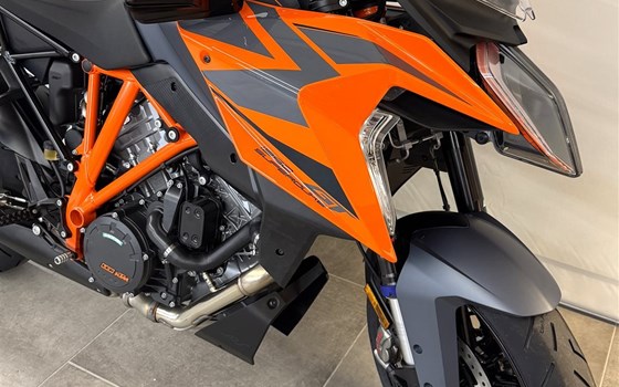 Neufahrzeug KTM 1290 Super Duke GT - Bild 3 Neufahrzeug KTM 1290 Super Duke GT - Bild 3