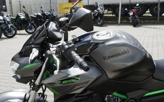 Gebrauchtmotorrad Kawasaki Z650 - Bild 9