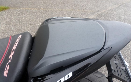 Gebrauchtmotorrad Suzuki GSX-S1000 - Bild 15 Gebrauchtmotorrad Suzuki GSX-S1000 - Bild 15