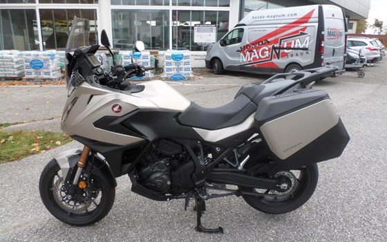 Gebrauchtmotorrad Honda NT1100 DCT Electronic Suspension - Bild 6