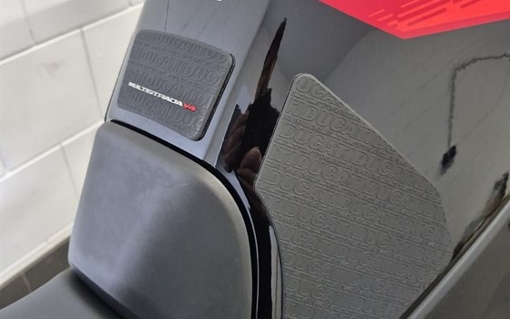 Gebrauchtmotorrad Ducati Multistrada V4 Pikes Peak - Bild 9