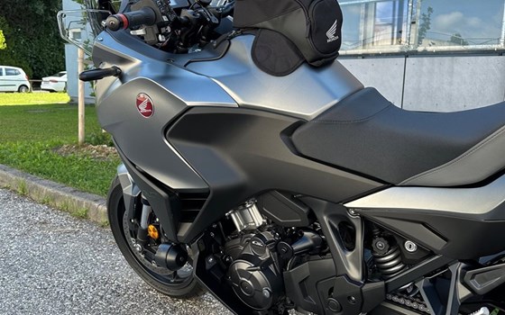 Gebrauchtmotorrad Honda NT1100 DCT - Bild 12 Gebrauchtmotorrad Honda NT1100 DCT - Bild 12