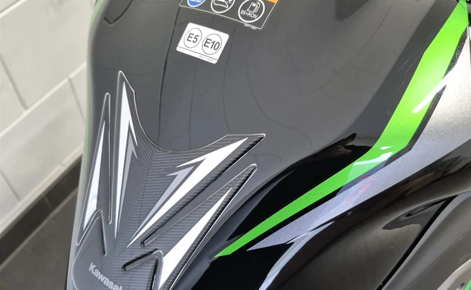 Angebot Kawasaki Z900 SE Bild 3: Angebot Kawasaki Z900 SE