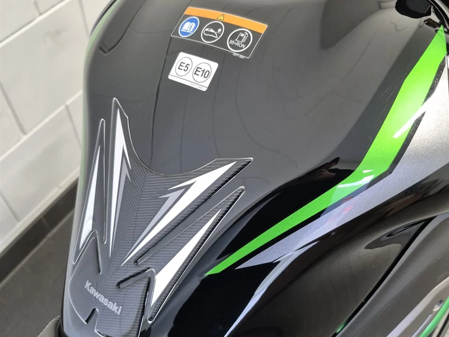 Angebot Kawasaki Z900 SE Bild 3: Angebot Kawasaki Z900 SE