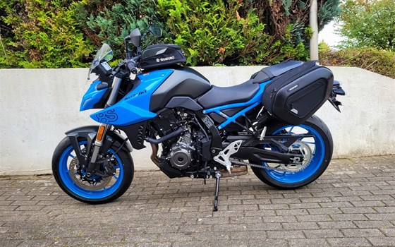 Gebrauchtmotorrad Suzuki GSX-8S - Bild 1