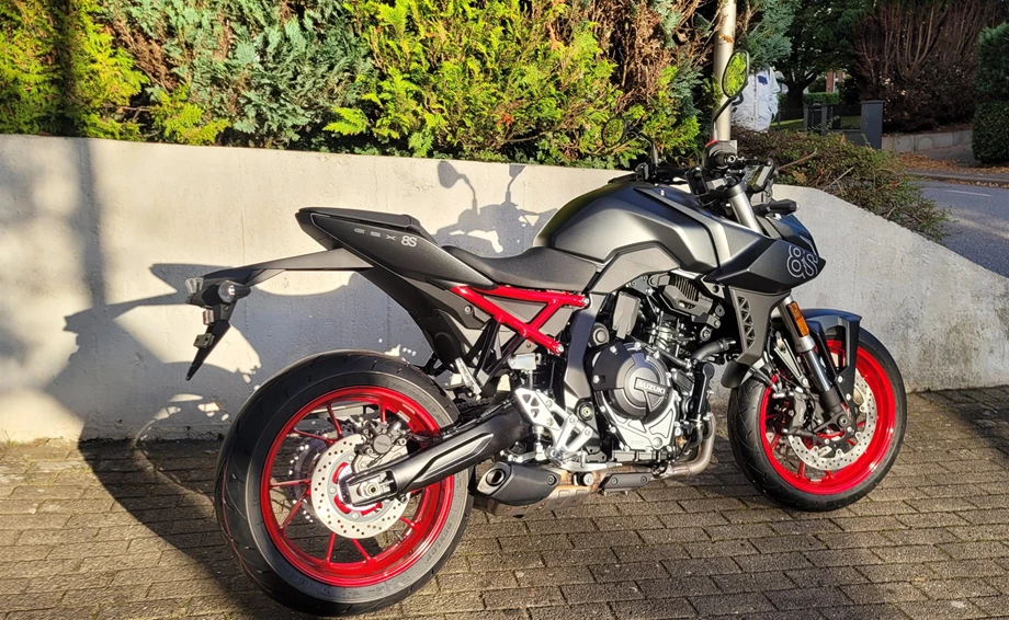 Angebot Suzuki GSX-8S Bild 3: Angebot Suzuki GSX-8S