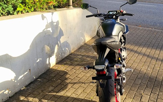 Gebrauchtmotorrad Suzuki GSX-8S - Bild 5