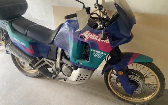 Gebrauchtmotorrad Honda XRV 750 Africa Twin - Bild 2 Gebrauchtmotorrad Honda XRV 750 Africa Twin - Bild 2