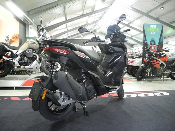 Angebot Aprilia SR GT 125 Bild 6: Angebot Aprilia SR GT 125