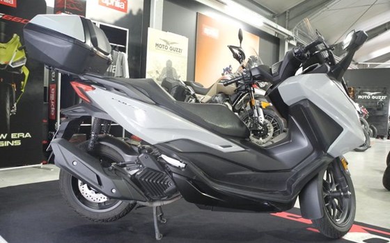 Gebrauchtmotorrad Honda Forza 125 - Bild 6